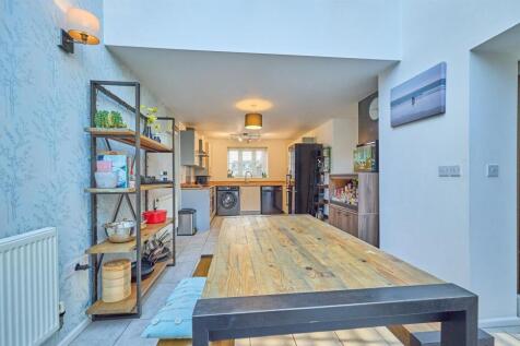 Masefield Drive 12.jpg