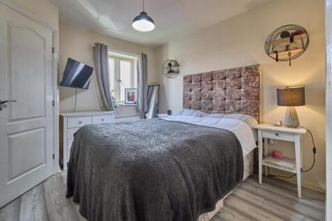 Bedroom One to front