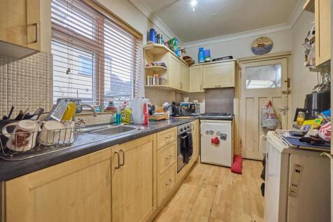 Fitted Kitchen to Rear