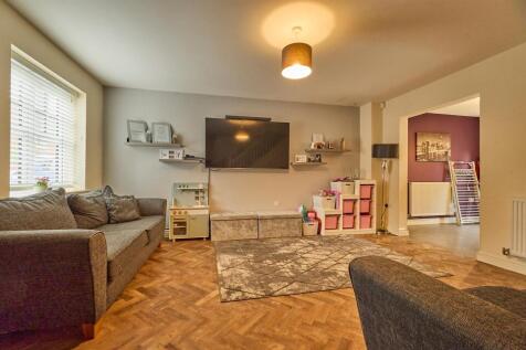Lounge to Front