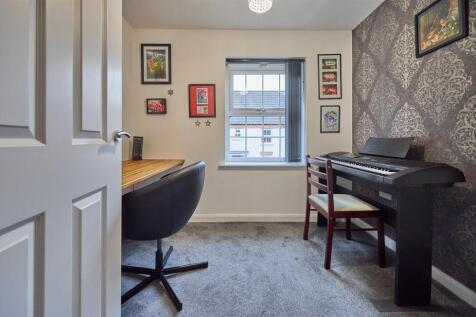 Bedroom Four to front