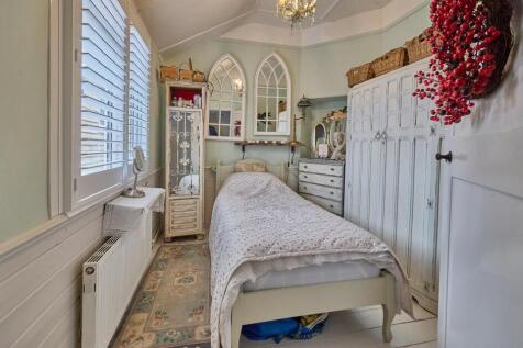 Bedroom Three to front