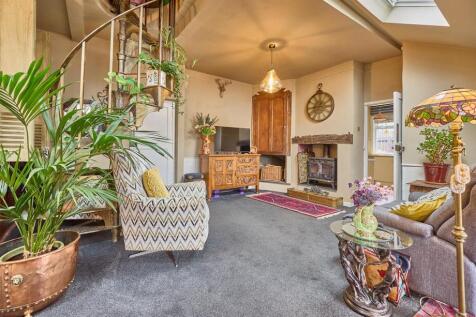 Extended Open Plan Lounge/Diner to rear