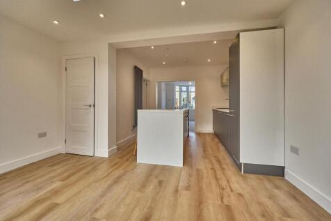 _Strathmore Rd  7.jpg