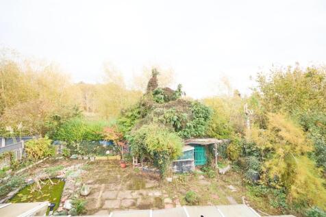 East Close, BB 5.jpg