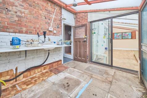 East Close, BB 12.jpg