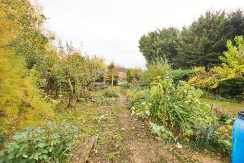 East Close, BB 13.jpg