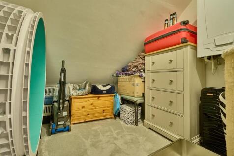 Notleyfield Cl 7.jpg