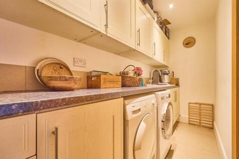 Utility Room to Front