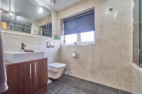 Bathroom to Rear