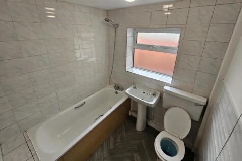 DOWNSTAIRS BATHROOM