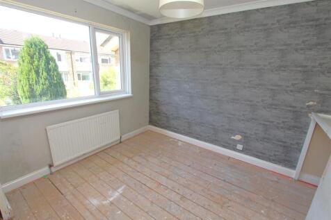 Bedroom 2.JPG