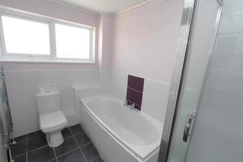 Bathroom.JPG
