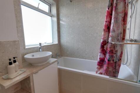 Bathroom,jpg