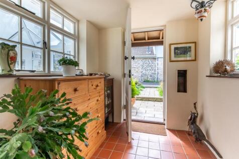 Entrance porch