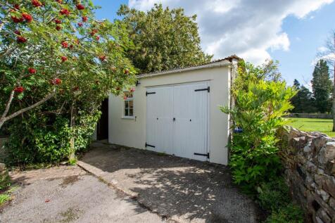 Garage / Workshop