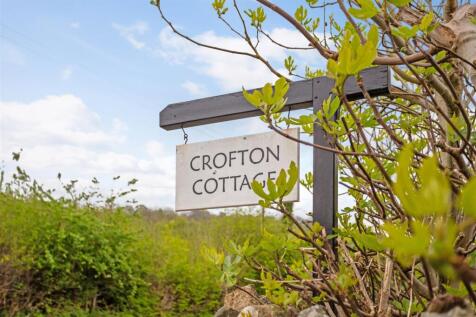 69669_Crofton Cottage, Bath Road - (7).jpg