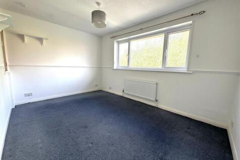 Bedroom 2.jpg