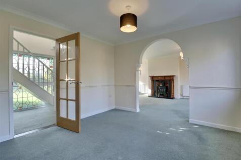 Living Room/Dining Room