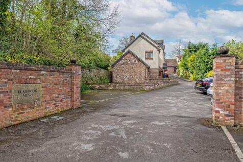 Lumbrook Mews