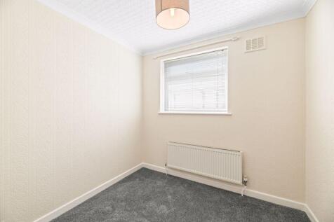 Bedroom 3/Study