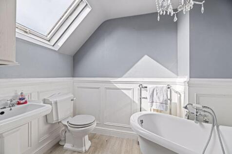 En Suite Bathroom