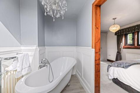 En Suite Bathroom