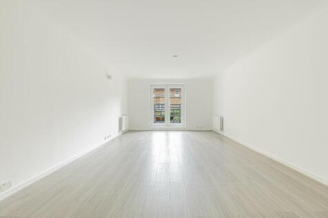 Living Room/kitchen