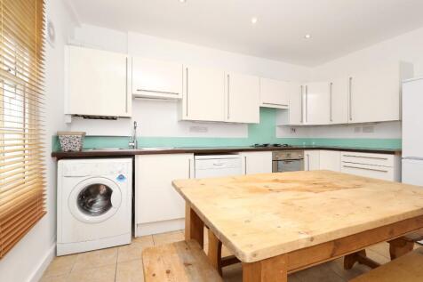 Kitchen/ Dining