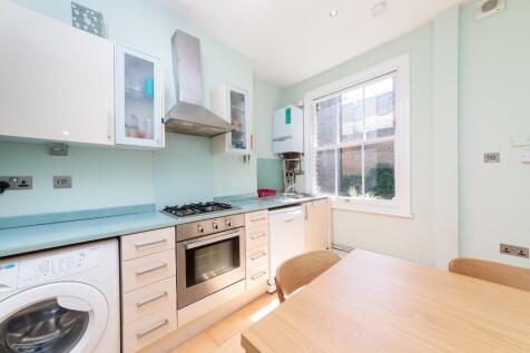 Kitchen/ Living area