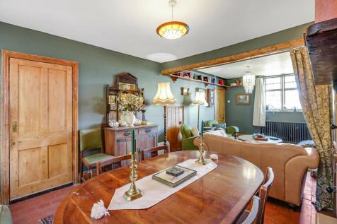 Sitting/Dining Room