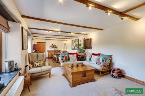 Sitting/Dining Room