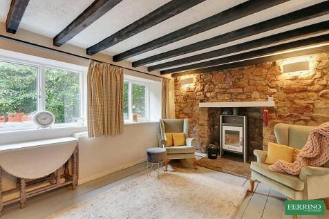 Sitting Room/Bedroom 3