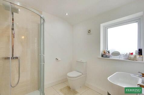 Bedroom 1 En-suite