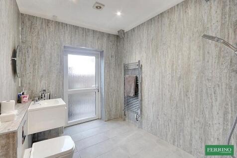 Ground Floor Wet Room