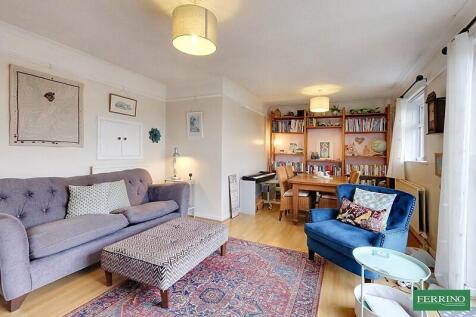 Sitting/Dining Room