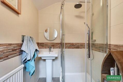 Bedroom 1 En-suite