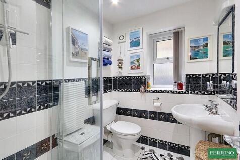 Master En-suite
