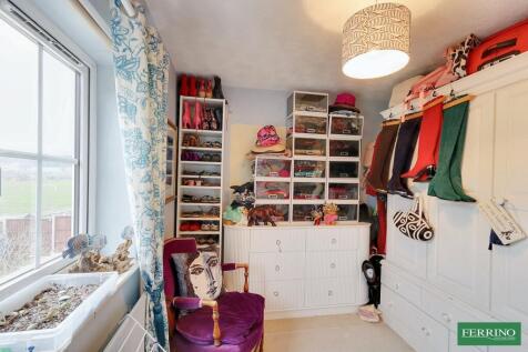 Dressing Room / Office