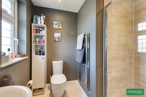 Bedroom 1 En-suite