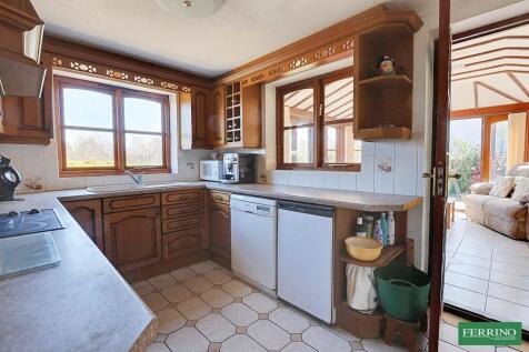 Sitting/Dining Room