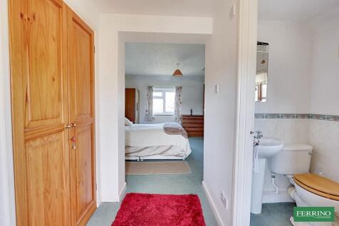 Bedroom 1 En-suite