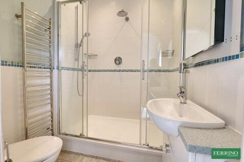 Bedroom 1 En-suite
