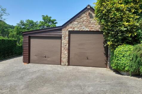 Garage / Workshop
