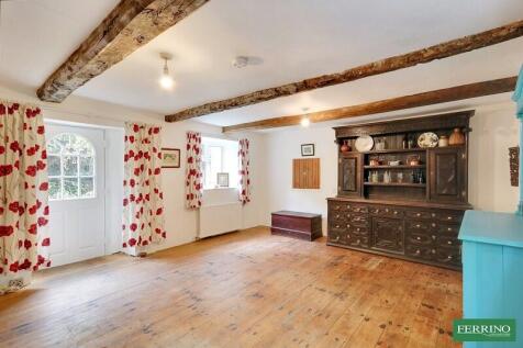 Sitting/Dining Room