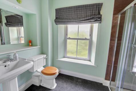 Bedroom 1 En-suite