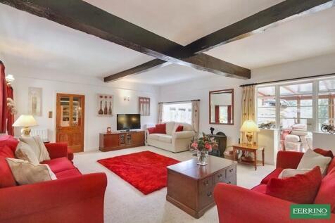 Sitting Room/Ground Floor Bedroom