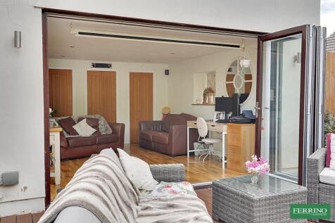 Studio/Office/Garden Room