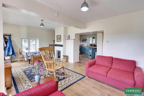 Sitting/Dining Room