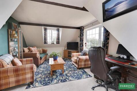 Sitting Room/Bedroom 4